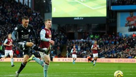 Leicester City thắng trận thứ 8, bám theo Liverpool