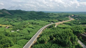 Chính phủ báo cáo Quốc hội tiến độ cao tốc Bắc-Nam phía Đông