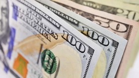 Bữa tiệc tài chính cuối năm đã bắt đầu?