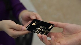 Ra mắt thẻ tín dụng kim loại, TPBank mong muốn tấm thẻ mang lại cảm giác sang trọng, đẳng cấp và khác biệt