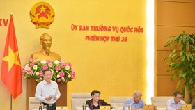 Chủ tịch UBND quận có thể cách chức chủ tịch UBND phường