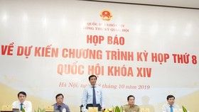 Tổng thư ký Quốc hội Nguyễn Hạnh Phúc chủ trì họp báo
