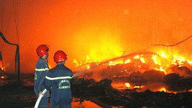 Hàng ngàn vụ cháy đã xảy ra, hàng trăm người bị thiệt mạng, bao nhiêu cán bộ mất chức? 