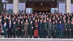 Phó Chủ tịch Thường trực Quốc hội Tòng Thị Phóng gặp mặt các đại biểu cựu thanh niên xung phong