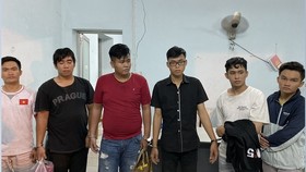 Nhóm đối tượng tại công an.