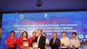 Hội Chữ thập đỏ TP Đà Nẵng và Viễn thông Đà Nẵng ký kết biên bản hợp tác về ứng dụng công nghệ thông tin trong việc quản lý, tuyên truyền, vận động, nâng cao chất lượng hiệu quả các hoạt động