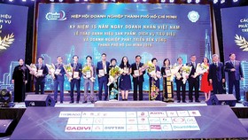 Chủ tịch HĐQT - Tổng Giám đốc Tập đoàn Hòa Bình nhận danh hiệu “Doanh nhân Việt Nam tiêu biểu 2019”
