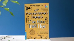 “Cửa hiệu triết học” – bán điều học sinh cần theo phong cách triết học