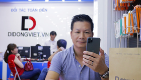 iPhone 11 Pro Max màu midnight green là lựa chọn của Shark Phạm Thanh Hưng