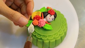 Đa dạng sắc màu bánh trung thu 2019