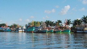 Several fishing vessels in Kien Giang Province are mooring at the dock although it is the main fishing season of the year. (Photo: SGGP)