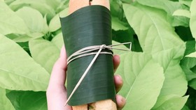 Breads are wrapped with banana leaves in an effort to reduce plastic waste.