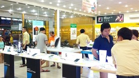 An electronic and mobile retail store of Mobile World Investment Corporation in HCM City. (Photo: thegioididong.com)