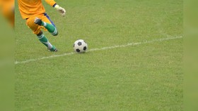 AFC cấm thi đấu suốt đời cầu thủ Lào bán độ
