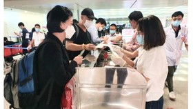 Áp dụng tờ khai y tế với toàn bộ khách nhập cảnh từ Hàn Quốc