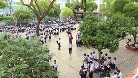 Hơn 82.000 học sinh TPHCM bước vào kỳ thi lớp 10