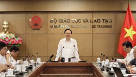 Bộ trưởng Bộ GD-ĐT Phùng Xuân Nhạ chủ trì hội nghị ngày 3-6