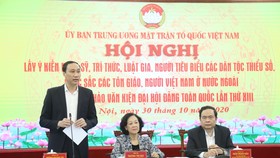Hội nghị vào ngày 30-10