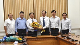 UBND TPHCM điều động và bổ nhiệm nhân sự một số đơn vị