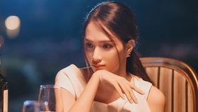 Transgender pop singer Huong Giang in her latest music video (MV), Tang Anh Cho Co Ay (Offering for You) (Still photo from the MV)
