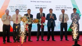 At the breaking ground ceremony (Photo: SGGP)