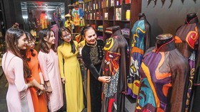 People pay visit to Ao Dai Museum (Photo: SGGP)