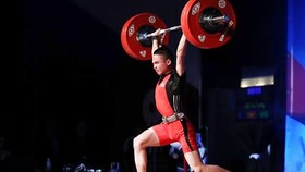 Vietnamese weightlifter Do Tu Tung sets youth world record