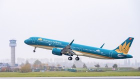 Vietnam Airlines provides free tickets for doctors, nurses