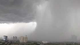 A thunderstorm occurred in Ho Chi Minh City last week (Photo:Nguyen Quoc Anh)