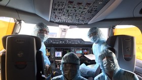 The flight crew of Vietnam Airlines