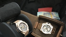 The lost bag with pricey belongings and VND500 million in cash