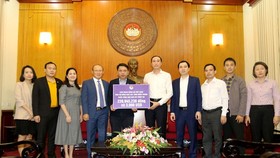 VFF, Head coach Park Hang-seo donate over US$13,000 to flood victims
