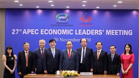 The 27th APEC Economic Leaders' Meeting opened on November 20 via video conference with leaders of 21 member economies taking part. (Photo: VNA/VNS)