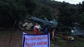 A landslide occurs in Chu Quang Mountain in Hoa Phong Commune, Krong Bong District, the Central Highlands province of Dak Lak