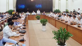 Quang cảnh cuộc họp. Ảnh: HOÀNG HÙNG