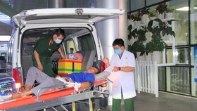 Bệnh nhân được chuyển đến Bệnh viện Quân y 175 trong tình trạng vẫn hôn mê, sốt nhẹ