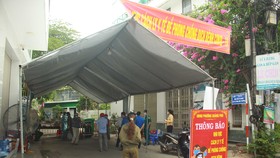 Cận cảnh cách ly tổ 9, phường Quảng Phú hơn 160 nhân khẩu vì liên quan đến ca bệnh 419