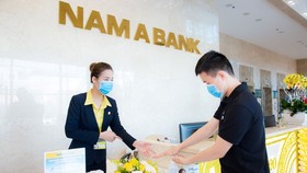 Ngân hàng hỗ trợ khách hàng bị ảnh hưởng dịch