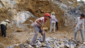 Đừng vắt kiệt sức lao động vị thành niên