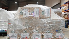 FedEx vận chuyển lô hàng cứu trợ đến Hoa Kỳ trong cuộc chiến chống lại COVID-19