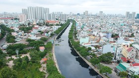 Kênh Tân Hóa - Lò Gốm sau khi cải tạo đã làm khu vực xung quanh hết ngập. Ảnh: CAO THĂNG