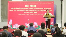 Bồi dưỡng kiến thức xây dựng Đảng cho người làm báo