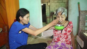 Mẹ đơn thân bị bệnh tật hành hạ, không tiền chạy chữa