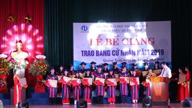 Phân hiệu Trường Đại học Nội vụ Hà Nội tại Quảng Nam tổ chức Lễ bế giảng và trao bằng tốt nghiệp