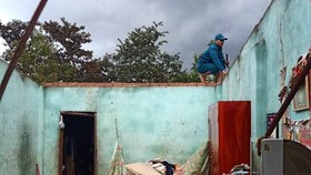 38 căn nhà ở Lâm Đồng tốc mái do lốc xoáy