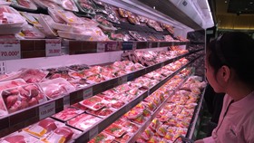 Từ hôm nay 1-4, giá heo bán ở cửa chuồng chỉ còn 70.000 đồng/kg