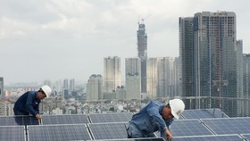 EVN mua điện mặt trời mái nhà với giá 1.943 đồng/kWh