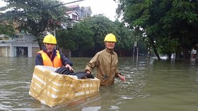 Các tập đoàn lớn ủng hộ miền Trung 60 tỷ đồng