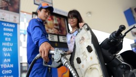 Giá xăng dầu tăng trở lại từ chiều 26-11