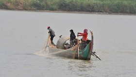 On Tonle Sap river (Photo: Khmer Times)